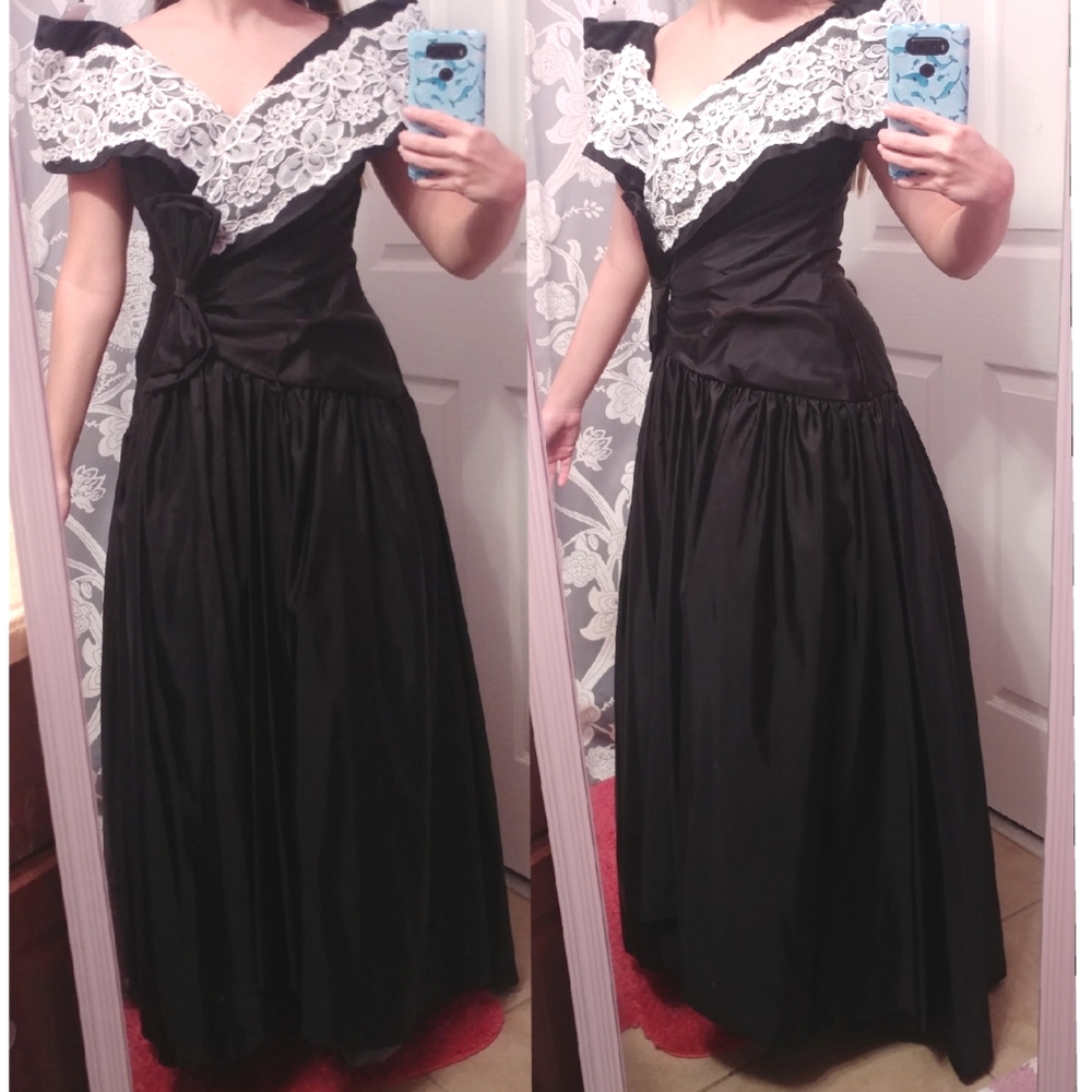 Women's Size S Black Gothic Vintage Corset Floor Length Gown